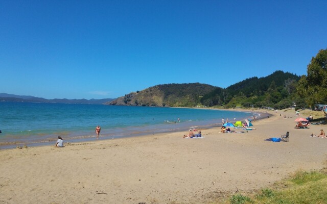 Sea Breeze Lodge