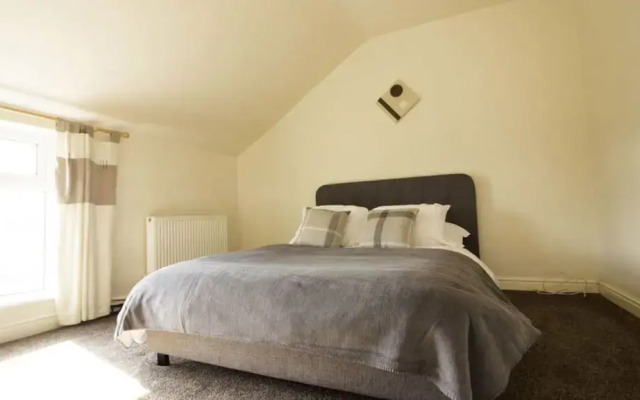 RoomTel - Brook House