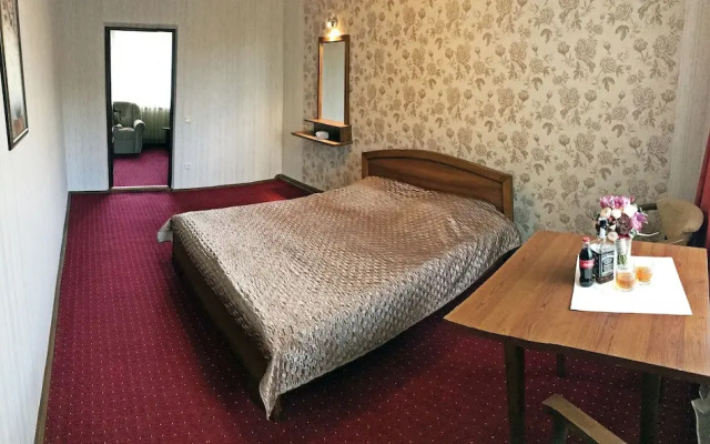Monaco Hotel