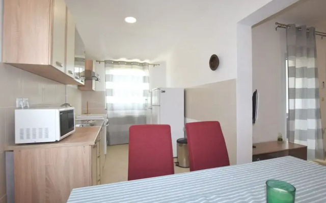 Apartment in Pula With Bbq, Parking, AC