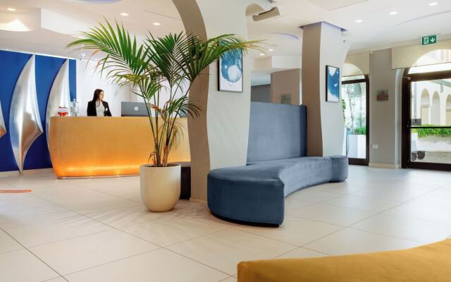 Life Hotel Seaview & Spa