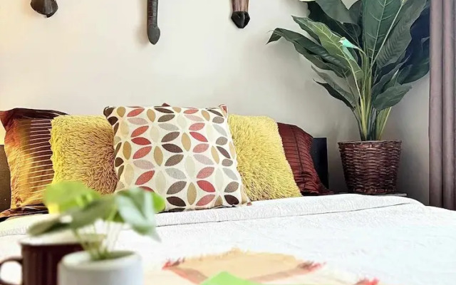 Stylish Downtown Condo near Rogers Place | Parking, Gym, Balcony & Kitchen - фото 5