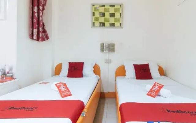 RedDoorz @ Poblacion Sur Sigma