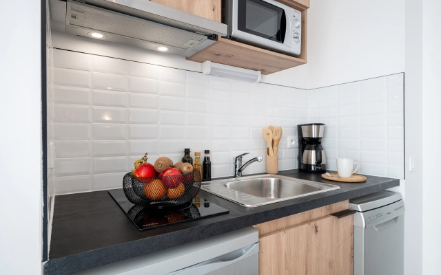 Nemea Appart Hotel Coliseum Amiens Centre