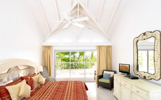 Charming Tropical Villa, Walk to the Beach! AC, Pool, Free Wifi, Concierge, Ideal for Families — фото 5