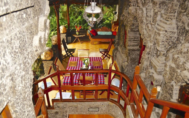 Aahh Bali Bed and Breakfast