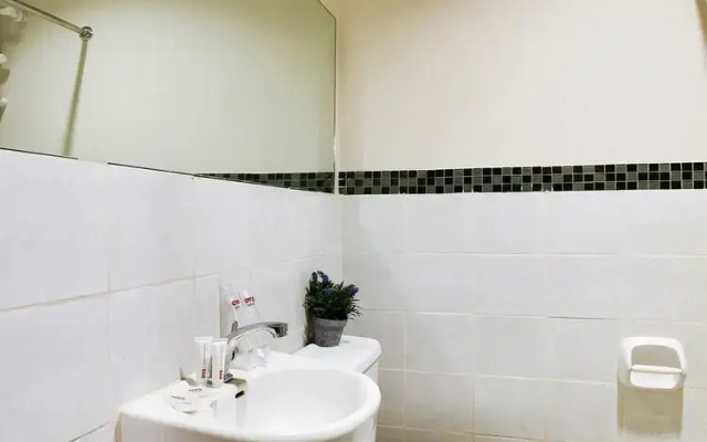 OYO 425 Residences By Sirc (Vaccinated Staff)