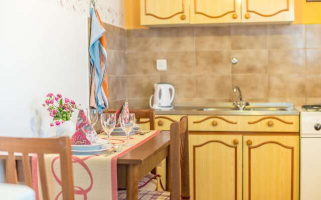 Vacation Pool Apartments