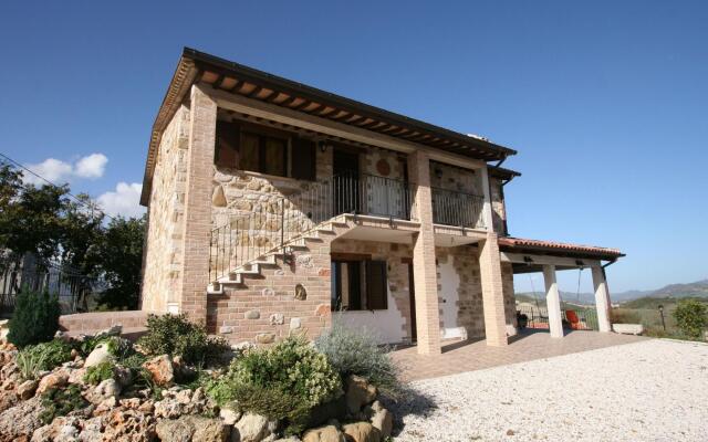Timeless Villa in Cagli With Garden and Swimming Pool