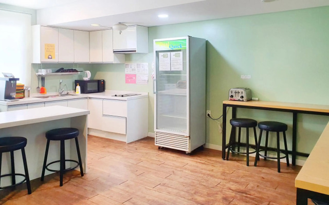 Casual House SONO Guest House - Hostel
