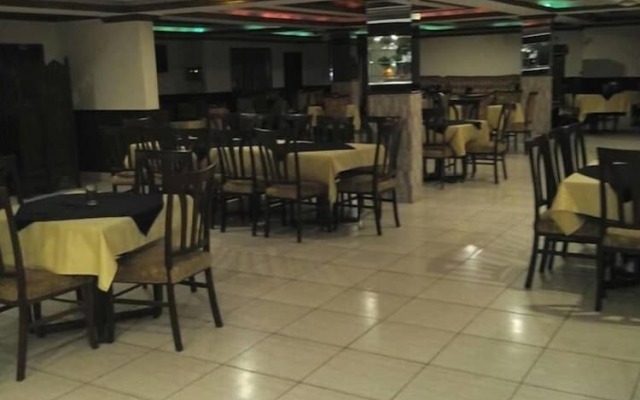 Hotel Move-N-Pick