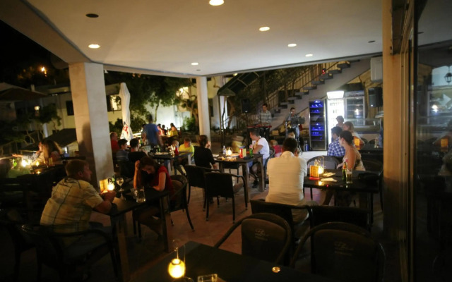 Beach Hotel Plaza