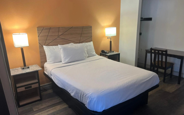 Howard Johnson by Wyndham Malden Boston Area