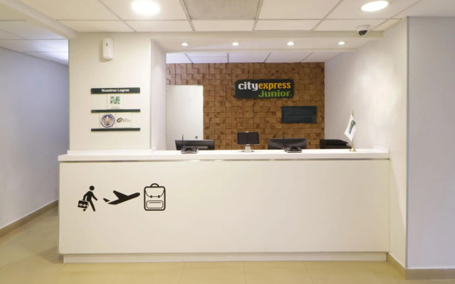 City Express Junior by Marriott Toluca Aeropuerto