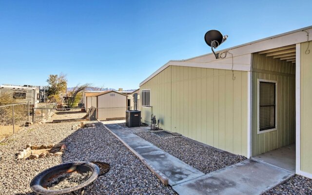 Bullhead City Home w/ Fire Pit - Walk to CO River!