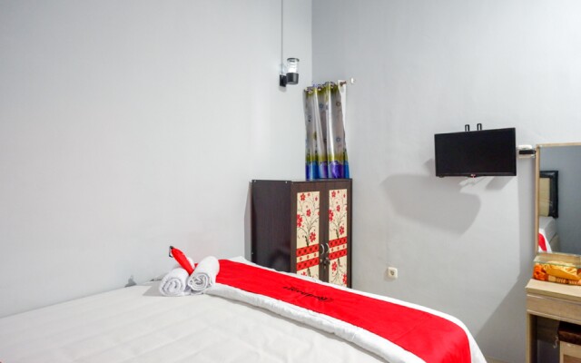 RedDoorz @ Hotel Grand Aulia Majene