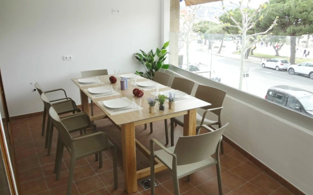 Modern Apartment With Wifi and sea Views