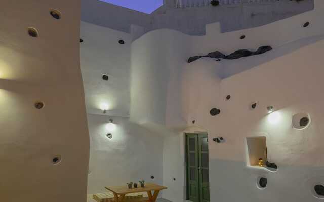 Elements Cave Suites