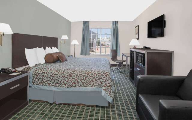 Days Inn by Wyndham Market Center Dallas Love Field