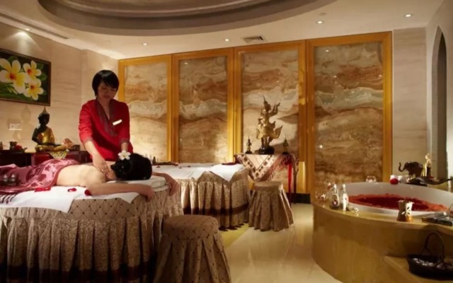Maison New Century Hotel Cixi
