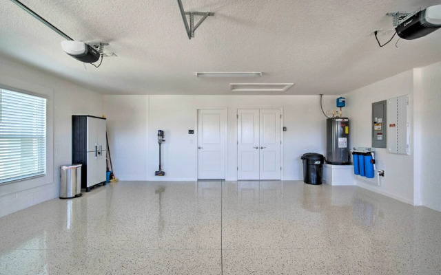 Open-concept Wildwood Home w/ Lanai & Yard!