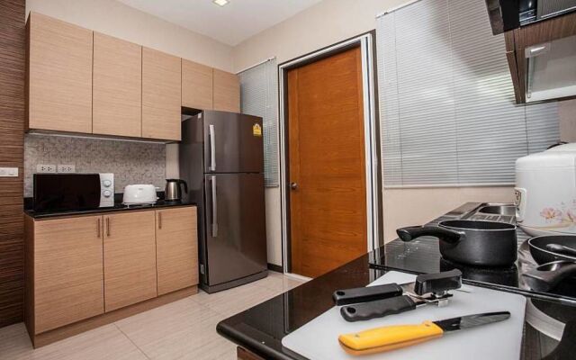 Jomtien Lamore Villa 2 Bedroom with Jacuzzi Pool