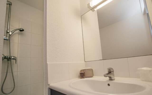 Brit Hotel Essentiel Millau