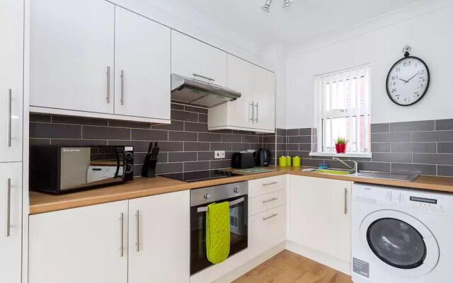 Stay In Cardiff Canton St. John's Court Apartment