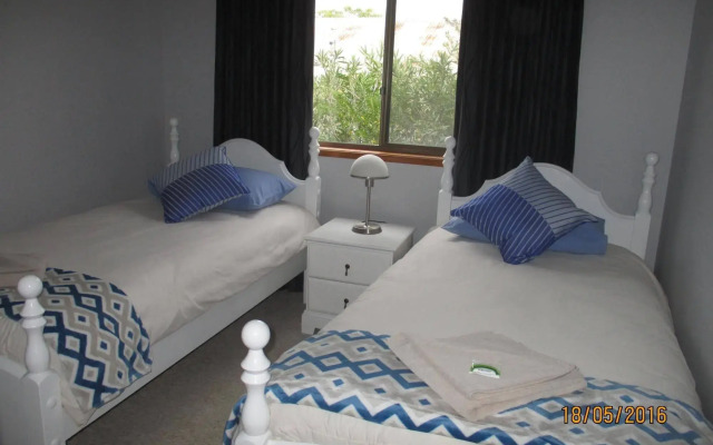 Harbour Lights Holiday Units