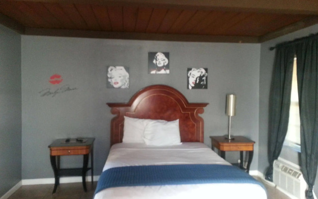 Sterling Gardens Hotel
