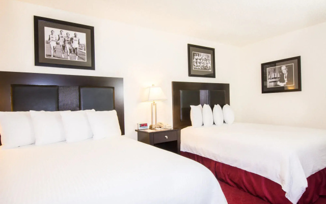 Sooner Legends Inn and Suites