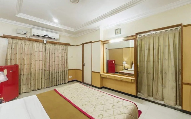 Hotel Aryaas Ressidence