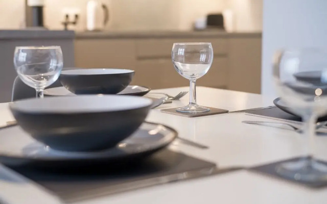 1 & 2 Bed Near Brighton Beach By Opulent