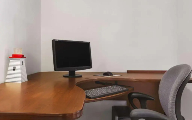 Days Inn & Conference Center - Bridgewater