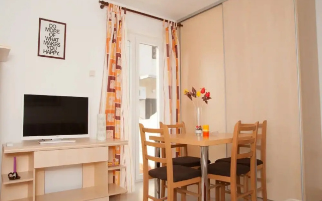 Apartments Paula - One Bedroom Apartment With Terrace 1