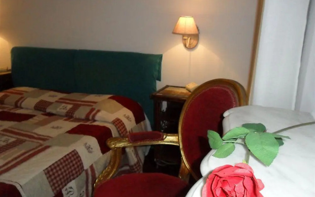 Sunny Venice Apartment