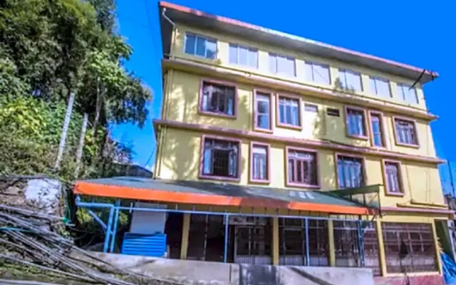 Goroomgo Lava View Lava Kalimpong