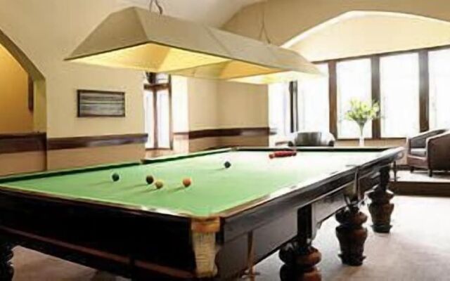 Lyons Woodlands Hall Hotel