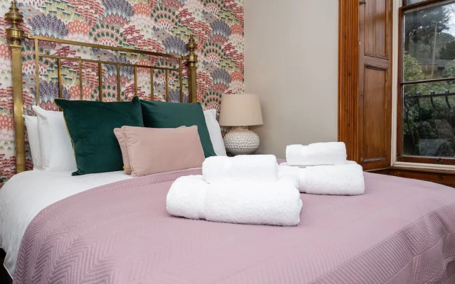 Watermouth Castle, Bassett Apartment