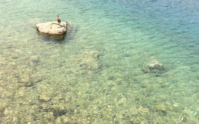 Symi . VILLA CALME (Sur la Mer).