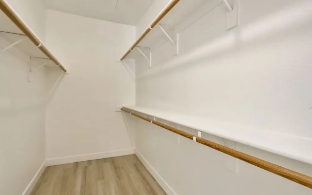 CozySuites at Kierland Commons