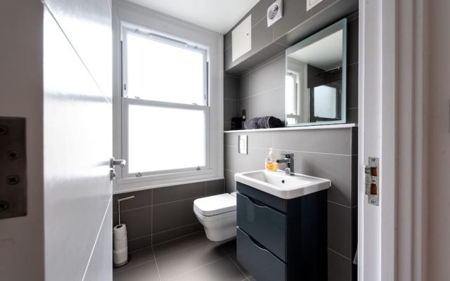 Gorgeous Apartment by Hyde Park SS4