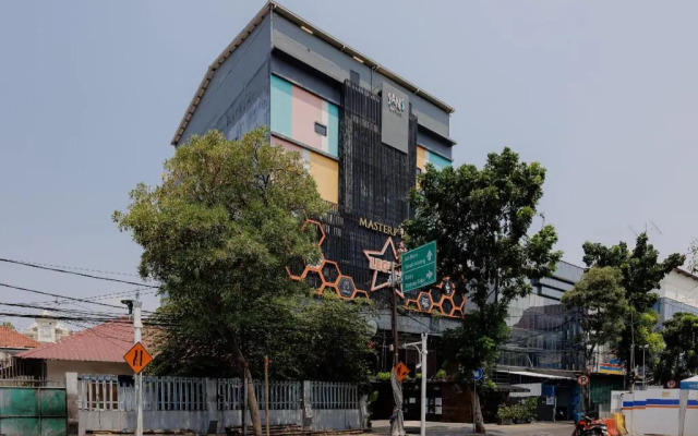 Sans Hotel Roxy Jakarta