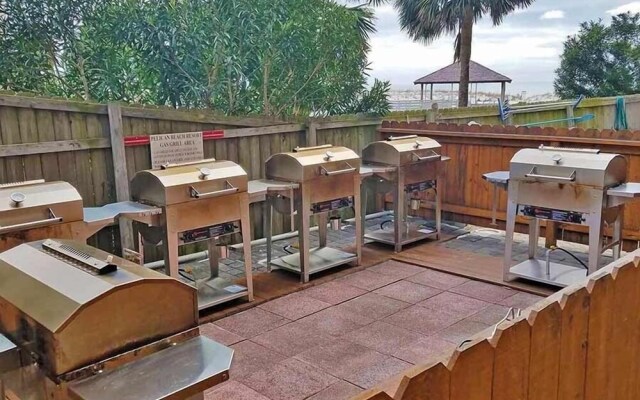 Pelican Beach 1611 1 Bedroom Condo by Pelican Beach Management