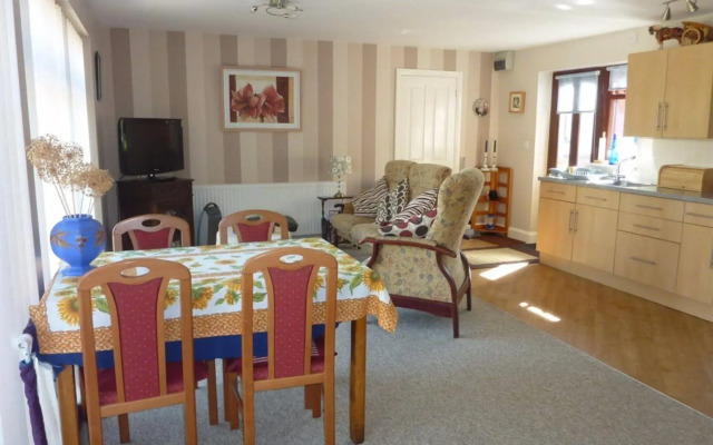 Orchard Side Bed and Breakfast