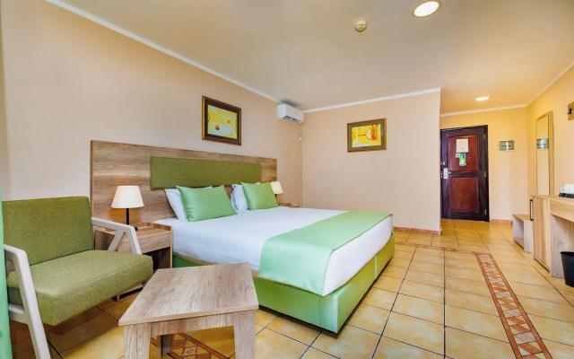 Ocean Bay Hotel & Resort