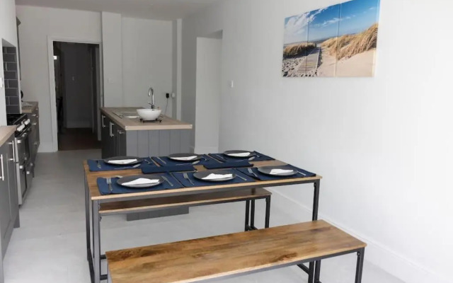 Spacious Holiday Home in Porthcawl