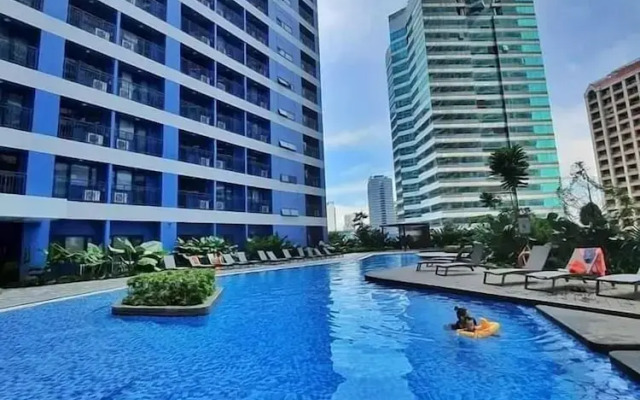 CitySkyline View 53F-Air Residences