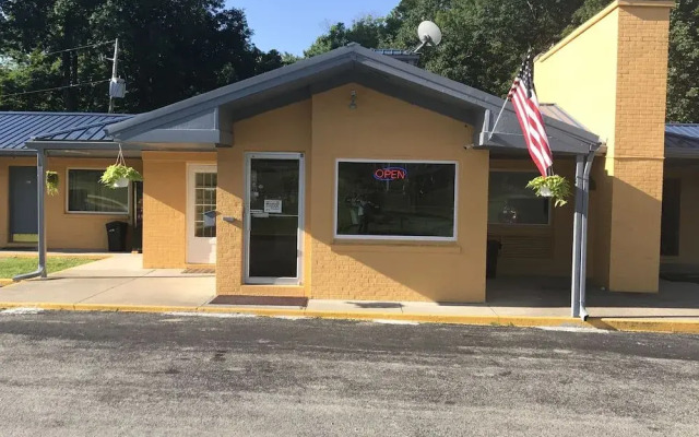 Greystone Motel