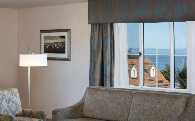 Holiday Inn Express Monterey-Cannery Row by IHG